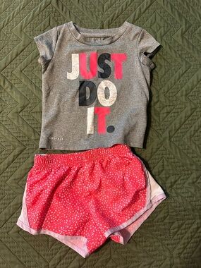 ⭐️5/$25⭐️ Nike Gray 'Just Do It.' Tee with Pink Dot Shorts